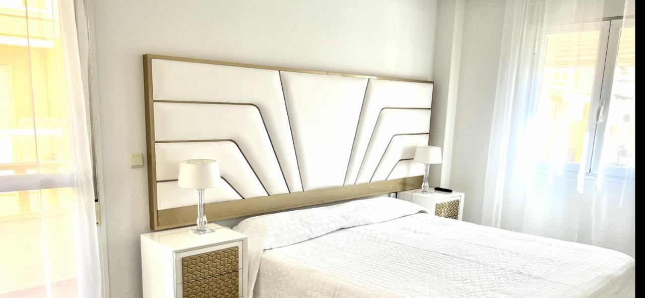 Beachfront Apartment In La Cala De Mijas Exterior foto