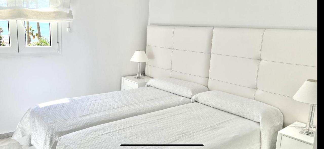 Beachfront Apartment In La Cala De Mijas Exterior foto